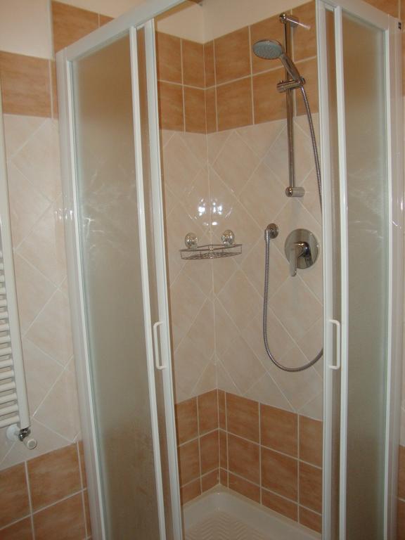 Appartamento Marina Marina Di Carrara Zimmer foto