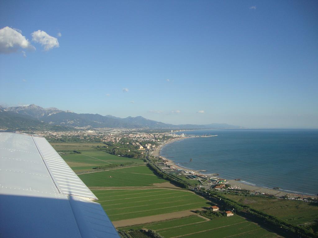 Appartamento Marina Marina Di Carrara Zimmer foto